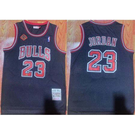 Men's Chicago Bulls #23 Michael Jordan Black 1997-98 Stitched Jersey ZN5L